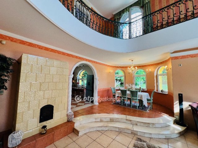 Eladó családi ház, Budapesten, XVI. kerületben 236 M Ft