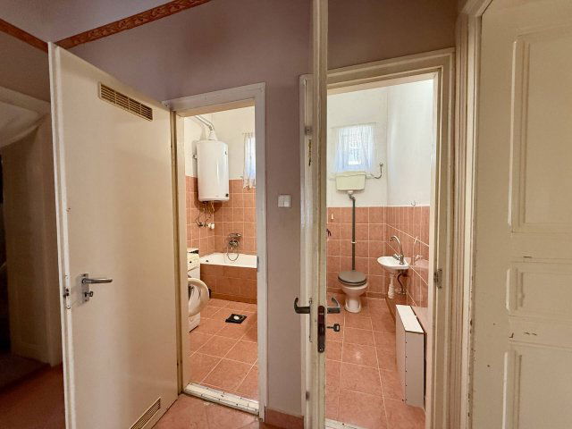 Eladó családi ház, Jászladányon 10.99 M Ft, 3 szobás