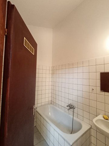 Eladó téglalakás, Szegeden, Sándor utcában 0.126 M Ft, 2 szobás