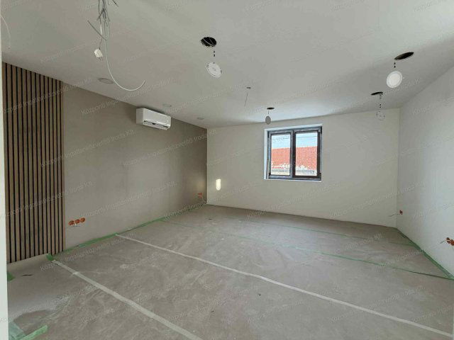 Eladó családi ház, Környén 119.99 M Ft, 5 szobás