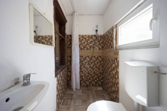 Eladó családi ház, Diósjenőn 39.9 M Ft, 4 szobás