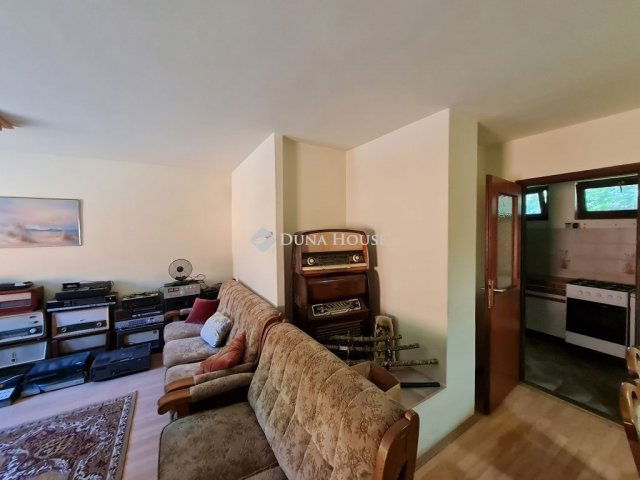 Eladó családi ház, Balatonszabadiban 65 M Ft, 5 szobás