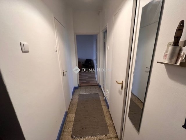 Eladó téglalakás, Kecskeméten 42.8 M Ft, 2 szobás