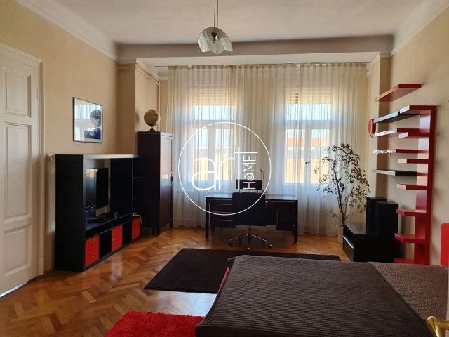 Kiadó téglalakás, albérlet, Szegeden 270 E Ft / hó, 3 szobás