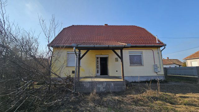 Eladó családi ház, Alattyánban 13.49 M Ft, 4 szobás