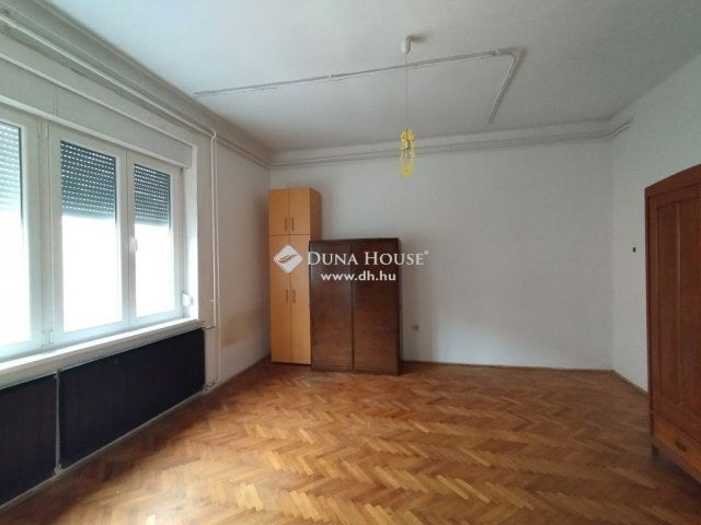 Eladó téglalakás, Szombathelyen 55 M Ft, 2 szobás