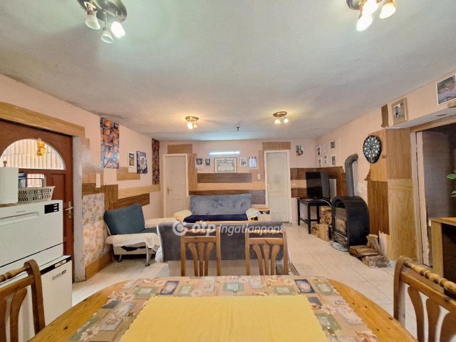 Eladó családi ház, Piliscsabán 74.9 M Ft, 3+1 szobás