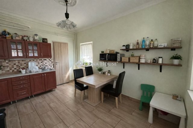 Eladó családi ház, Mikepércsen 65 M Ft, 2 szobás