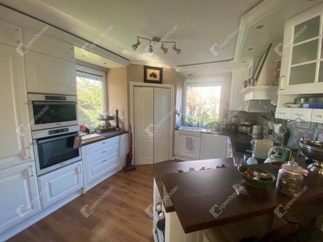 Eladó családi ház, Mosonmagyaróváron 135 M Ft, 5 szobás