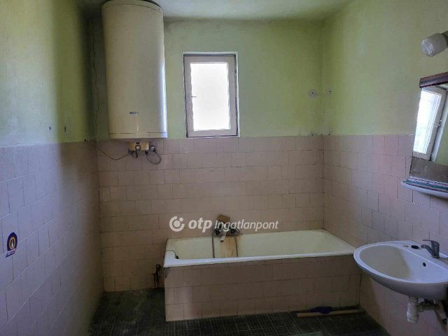 Eladó családi ház, Jánoshidán 9.5 M Ft, 2+1 szobás