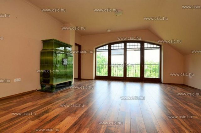 Eladó családi ház, Leányfaluban 400 M Ft, 11 szobás