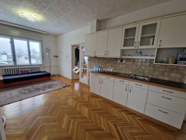 Eladó családi ház, Baján 48 M Ft, 4 szobás