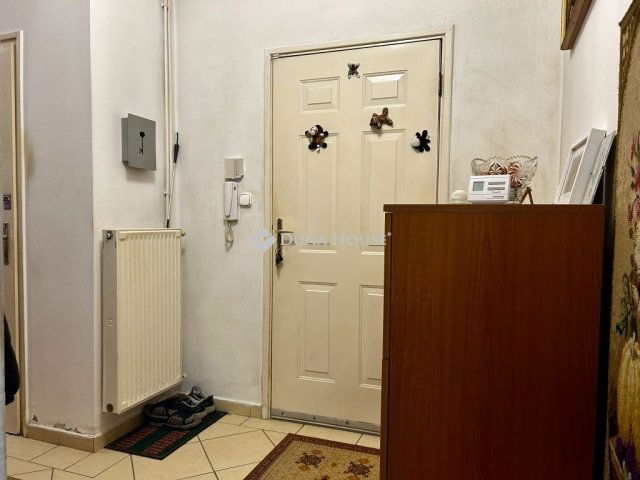 Eladó téglalakás, Budapesten, III. kerületben 118 M Ft, 3 szobás