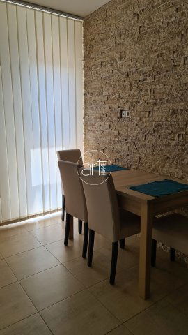 Kiadó téglalakás, albérlet, Szegeden 185 E Ft / hó, 2 szobás