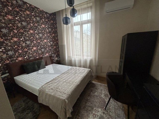 Kiadó téglalakás, albérlet, Szegeden 240 E Ft / hó, 2 szobás