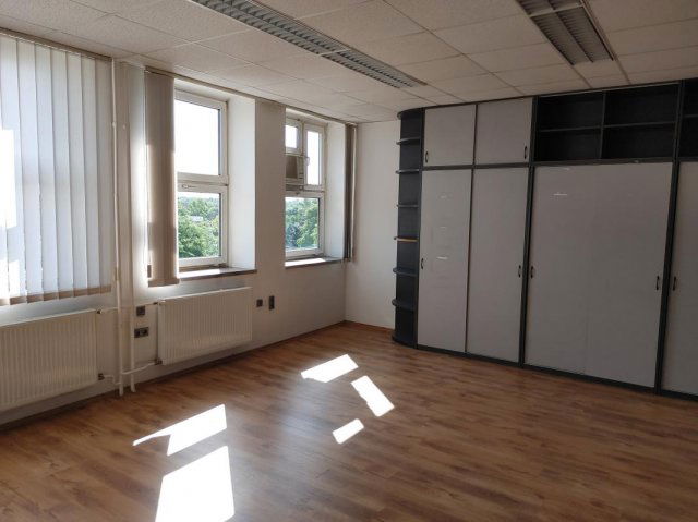 Kiadó iroda, Budapesten, XXII. kerületben 57 E Ft / hó, 39 szobás