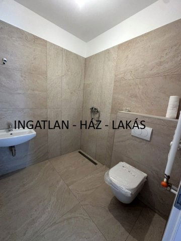 Eladó ikerház, Nagytarcsán 119.9 M Ft, 4 szobás