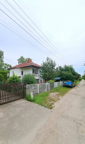Eladó családi ház, Velencén 95 M Ft, 5 szobás