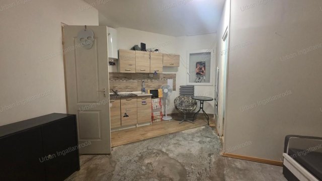 Eladó téglalakás, Budapesten, XIII. kerületben 15 M Ft