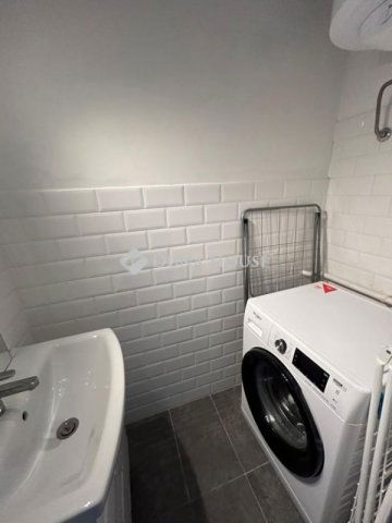 Eladó téglalakás, Budapesten, V. kerületben 199.9 M Ft, 5 szobás