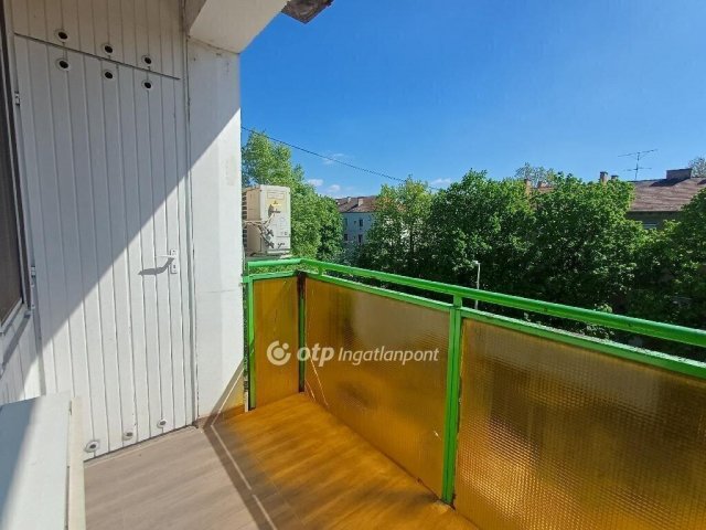 Eladó panellakás, Szigetszentmiklóson 57.9 M Ft, 2+1 szobás