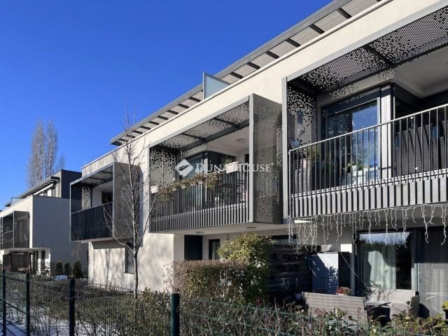 Eladó téglalakás, Budapesten, III. kerületben 119 M Ft, 2 szobás