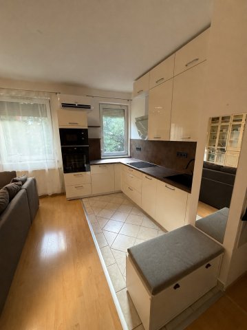 Kiadó téglalakás, albérlet, Budapesten, I. kerületben, 3 szobás