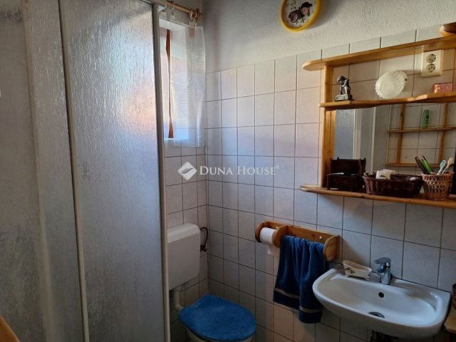 Eladó családi ház, Szentpéterfán 52 M Ft, 4 szobás