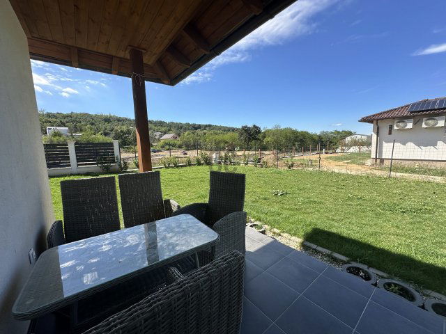 Eladó ikerház, Pilisjászfalun 89.9 M Ft, 4 szobás