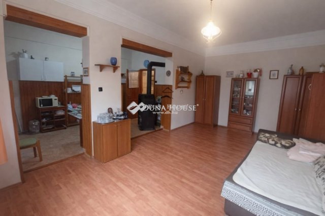 Eladó téglalakás, Kecskeméten 27 M Ft, 1 szobás