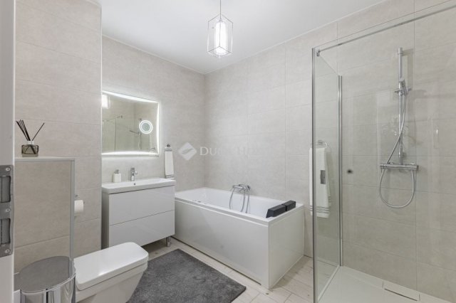 Eladó téglalakás, Budapesten, XIX. kerületben 152 M Ft, 3 szobás