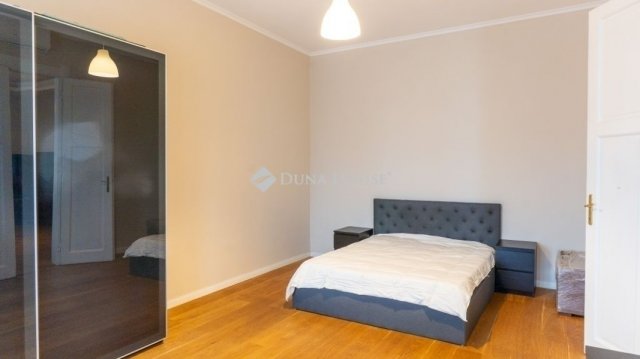 Eladó téglalakás, Budapesten, VII. kerületben 209 M Ft, 4 szobás