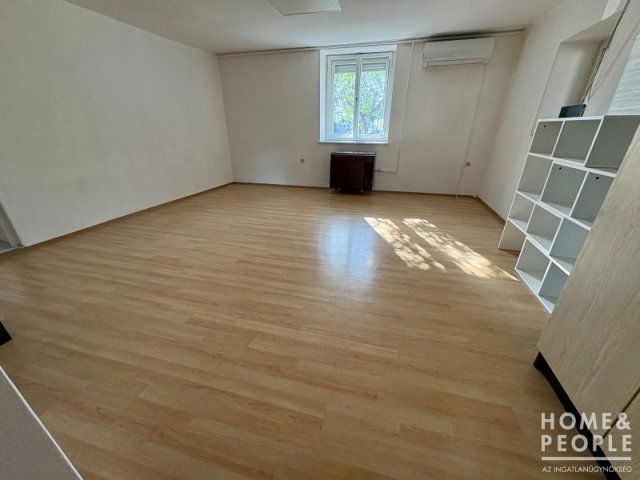 Eladó családi ház, Hódmezővásárhelyen 34 M Ft, 2 szobás