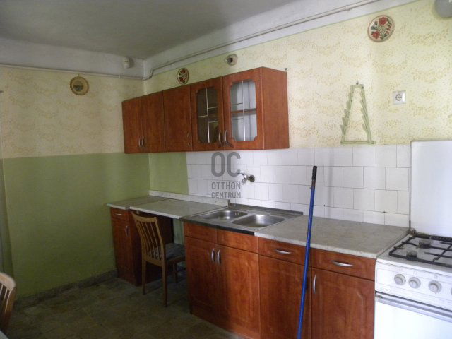 Eladó családi ház, Szebényen 15 M Ft, 5 szobás