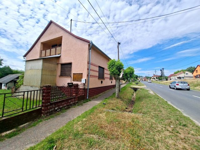 Eladó családi ház, Barcson 20 M Ft, 4 szobás