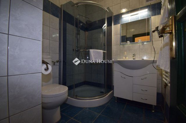 Eladó hotel, Egerben 800 M Ft, 26 szobás / költözzbe.hu