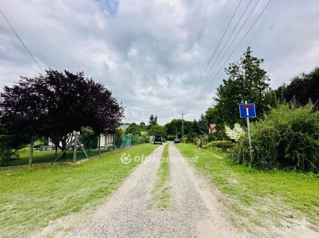 Eladó telek, Adonyban 8 M Ft / költözzbe.hu