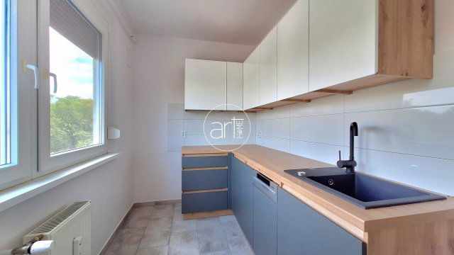 Kiadó panellakás, albérlet, Szegeden 160 E Ft / hó, 2 szobás