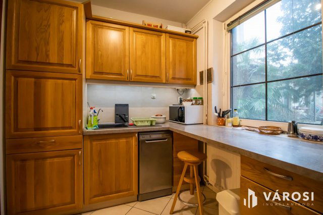 Eladó családi ház, Székesfehérvárott 149.9 M Ft, 5+1 szobás