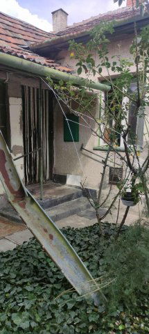 Eladó családi ház, Szolnokon 32 M Ft, 4 szobás