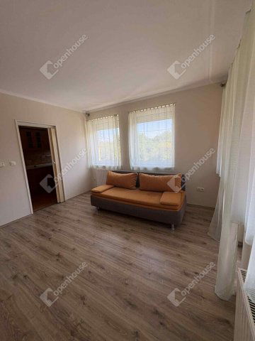Kiadó téglalakás, albérlet, Győrött 150 E Ft / hó, 2 szobás