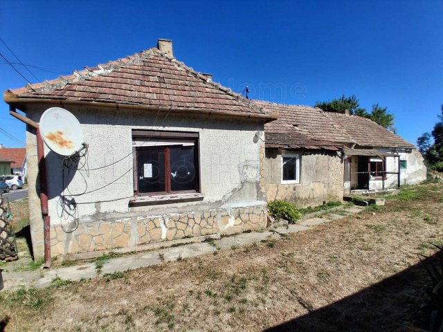 Eladó családi ház, Zalacsányon 31 M Ft, 4+1 szobás