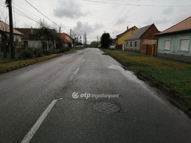Eladó telek, Hatvanban 12 M Ft / költözzbe.hu