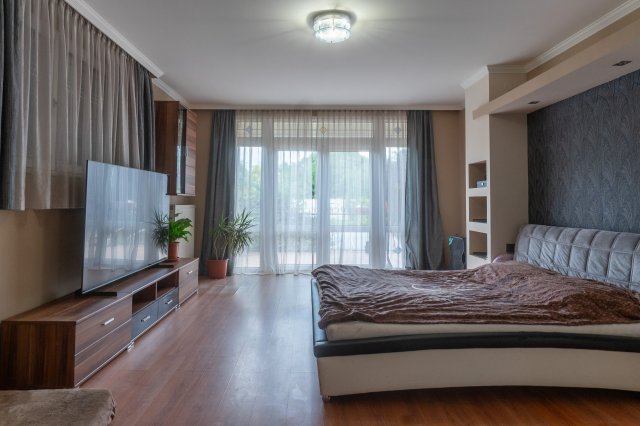 Eladó családi ház, Arnóton 140 M Ft, 6 szobás