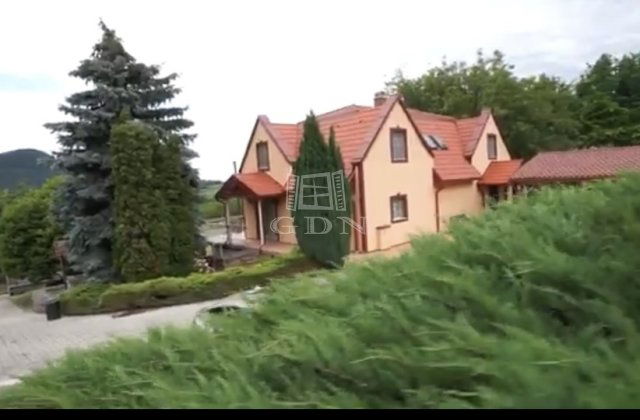 Eladó családi ház, Badacsonytomajon 220 M Ft, 4 szobás