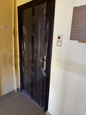 Eladó panellakás, Szegeden, Csongrádi sugárúton 44.2 M Ft