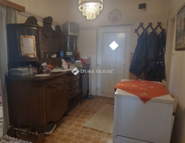 Eladó családi ház, Dunaharasztin 87.5 M Ft, 2 szobás