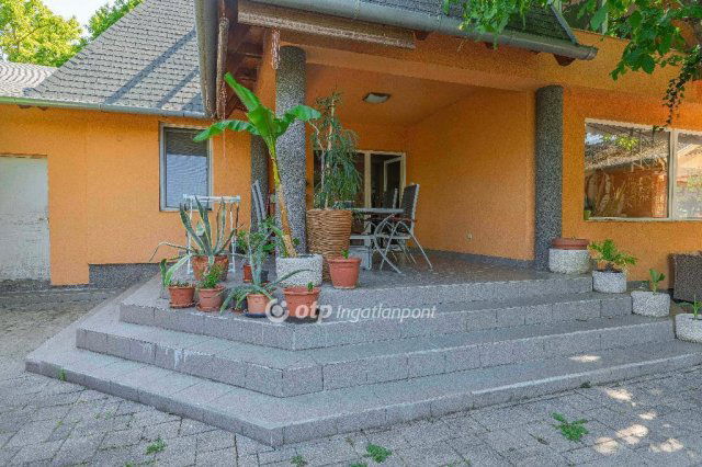 Eladó családi ház, Gárdonyban 134 M Ft, 6 szobás