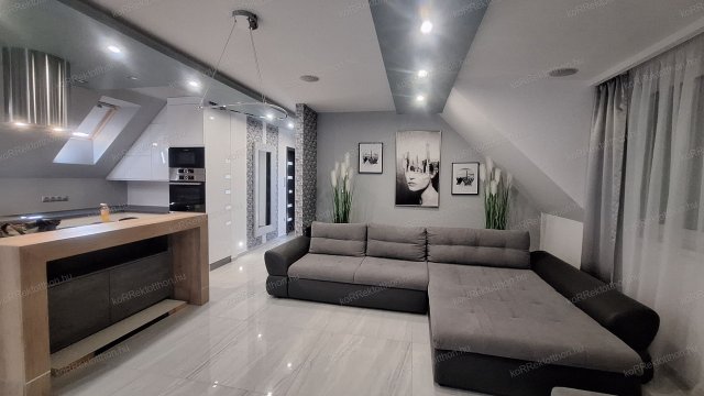 Kiadó téglalakás, albérlet, Jászberényben 230 E Ft / hó