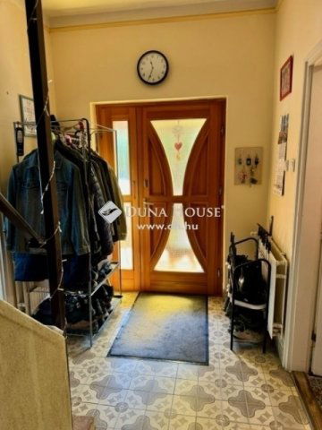 Eladó családi ház, Isaszegen 149 M Ft, 8 szobás